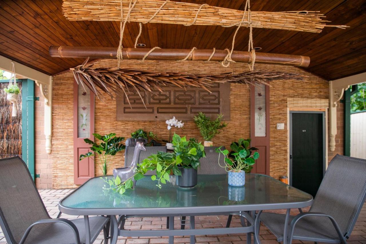Quiet Private Studio In Strathfield With Kitchenette And Private Bathroom 3Min To Station Sleeps 6 Сидней Экстерьер фото